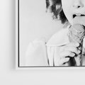 Obraz w ramie 80x80 - Pyszny Deser - retro zdjęcie, czarno białe - rama biała