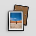 Plakat w ramie 30x40 - Słońce i Suche Drzewo - pustynia, suche - rama czarna
