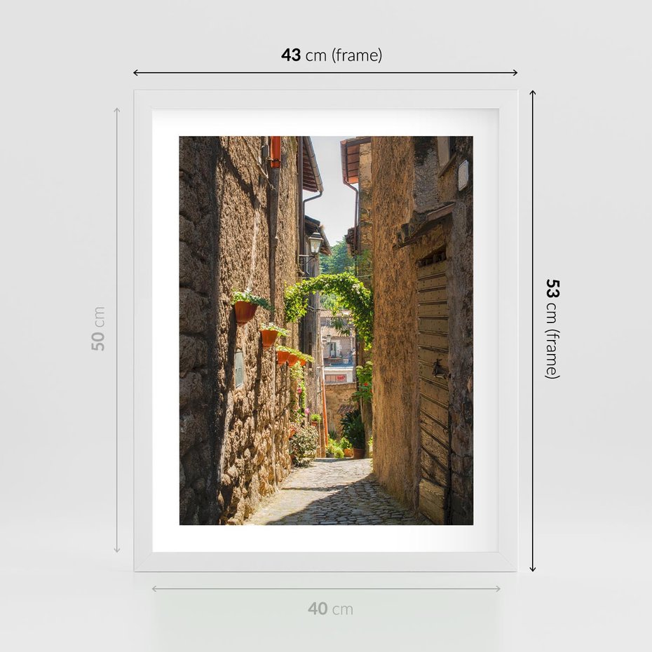Plakat w ramie 40x50 - Włoska uliczka w perspektywie - Włochy, uliczka - rama biała