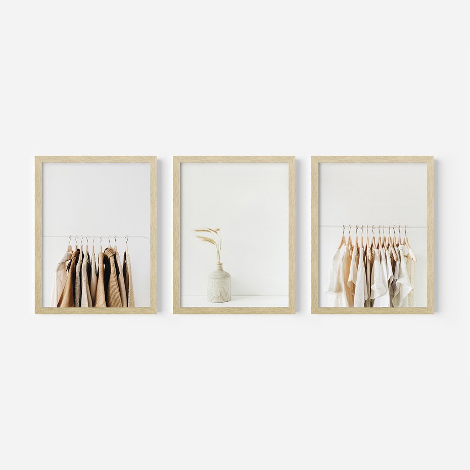 Zestaw obrazy w ramie 50x70 galeria - Garderoba, minimalizm, wieszaki, skandi - rama drewno