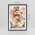 Plakat w ramie 50x70 - Kwiatowy Rarytas: Róże w Herbacianym Zbliżeniu - kwiaty, herbaciane - rama czarna