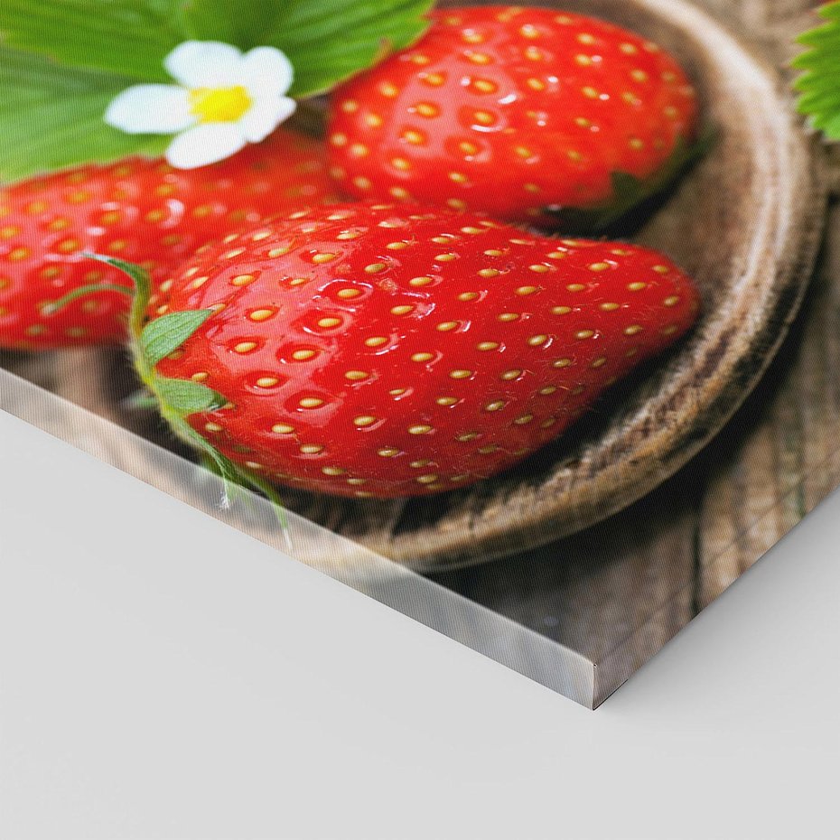 Obraz na płótnie 60x60 - Truskawki: owocowa ekstaza - truskawki, owoce