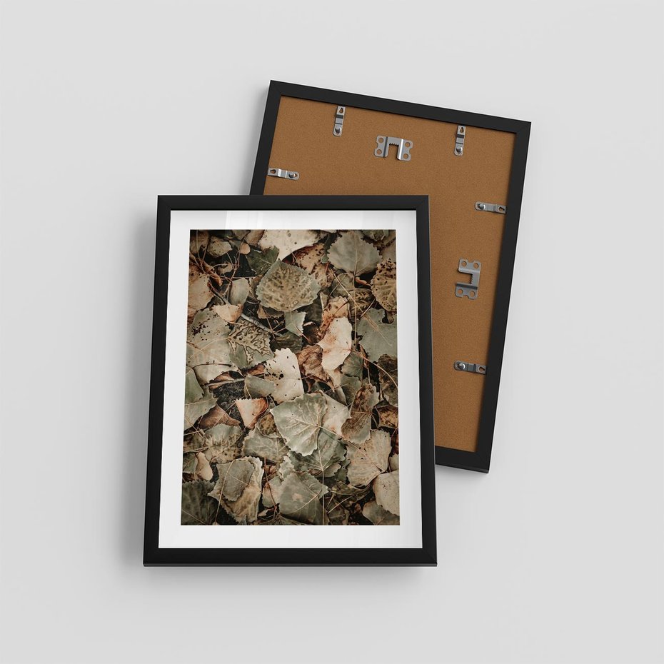 Plakat w ramie 30x40 - Magia Jesiennych Liści - liście, suche liście - rama czarna