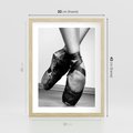 Plakat w ramie 30x40 - Taniec Zmysłów - artystyczne zdjęcie, odcienie szarości - rama drewno