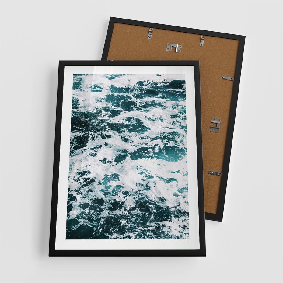 Plakat w ramie 50x70 - Potęga Natury: Wzburzone Fale Oceanu - wzburzone fale oceanu - rama czarna