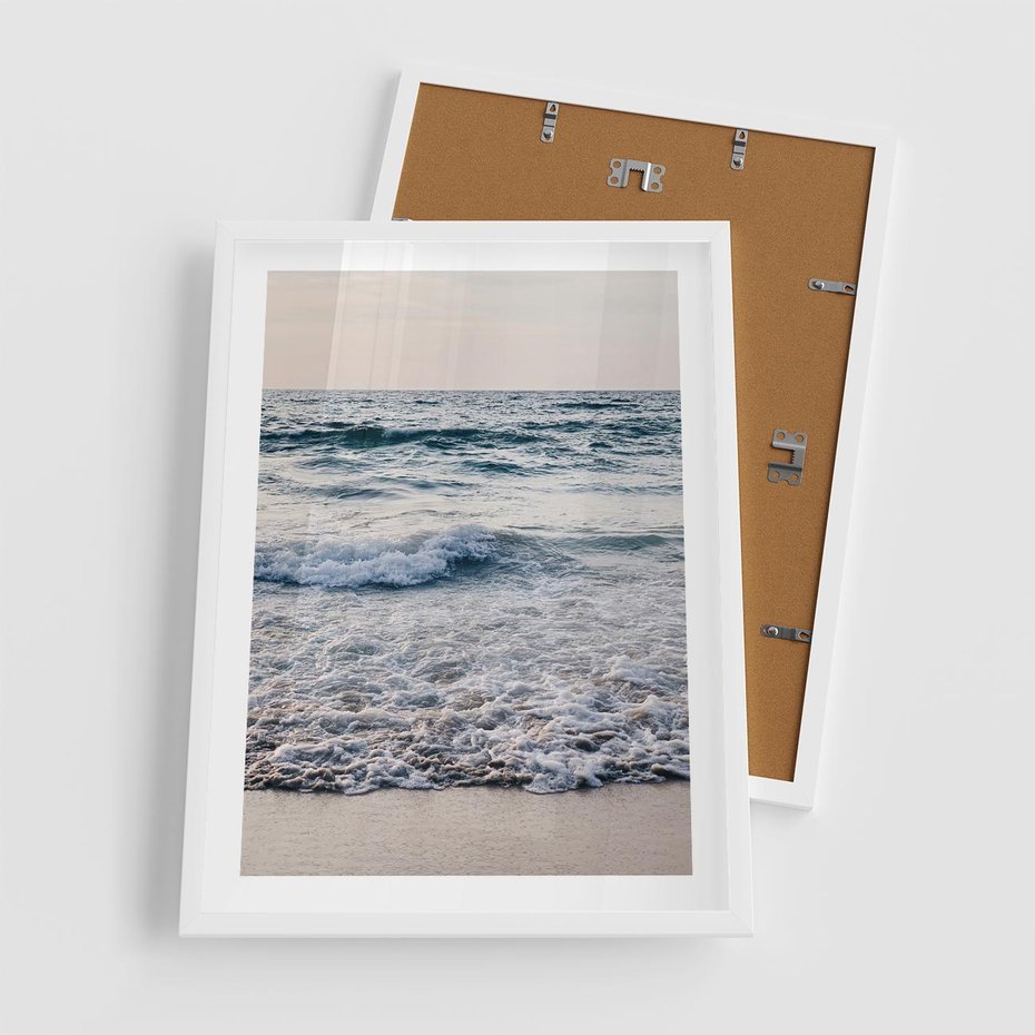 Plakat w ramie 50x70 - Malowniczy Nadmorski Krajobraz - morze, fale - rama biała