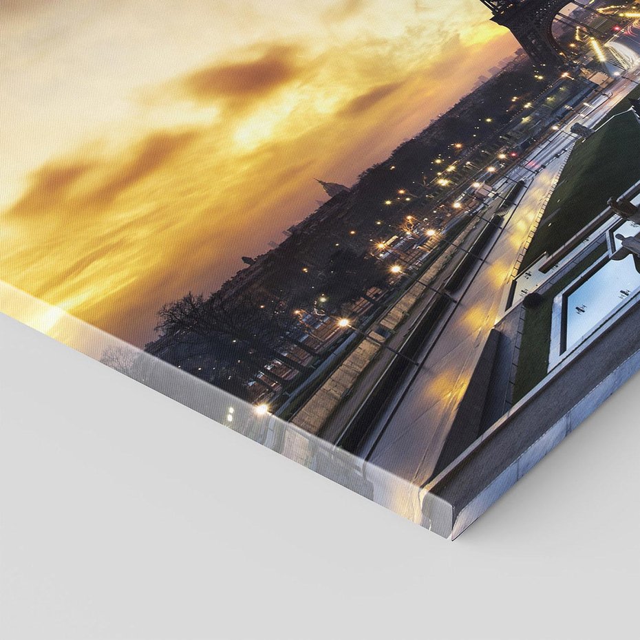 Obraz na płótnie 100x70 - Romantyczny Paryż - Wieża Eiffla w blasku - Paryż, Wieża