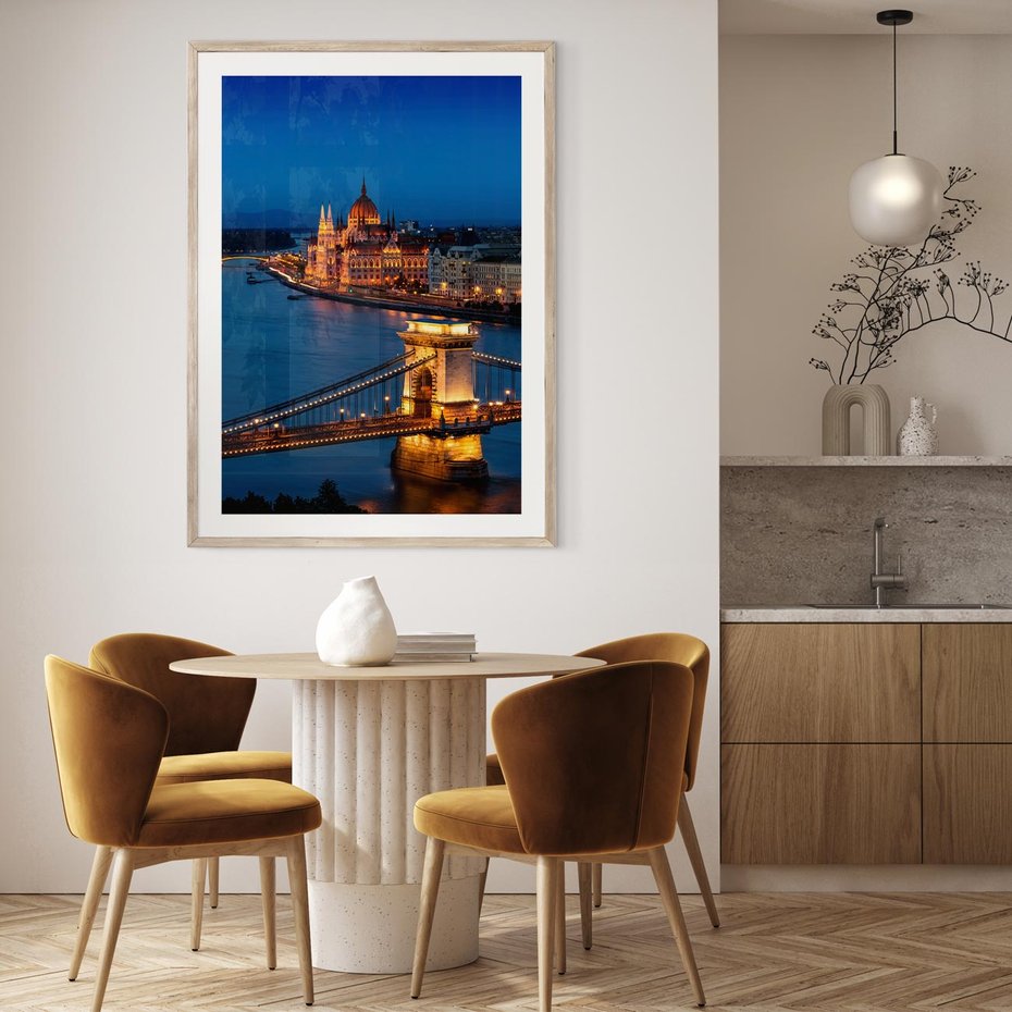 Plakat w ramie 40x50 - Mostowe miasto nocą - miasto, most - rama drewno