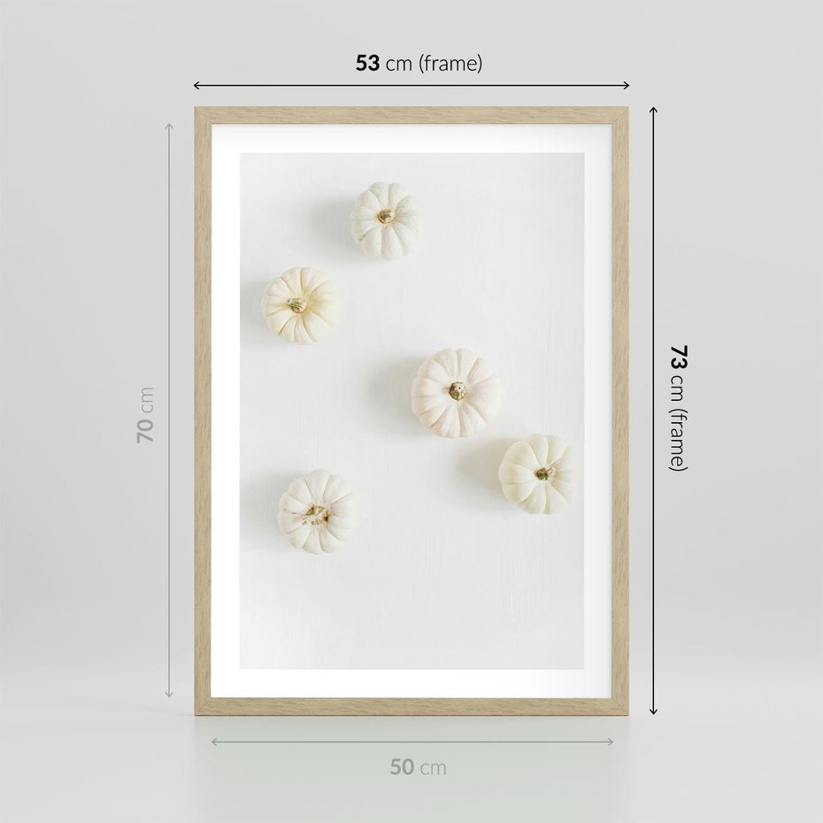 Plakat w ramie 50x70 - Biała Jesień: Dynie na Jasnym Tle - białe dynie, białe tło - rama drewno