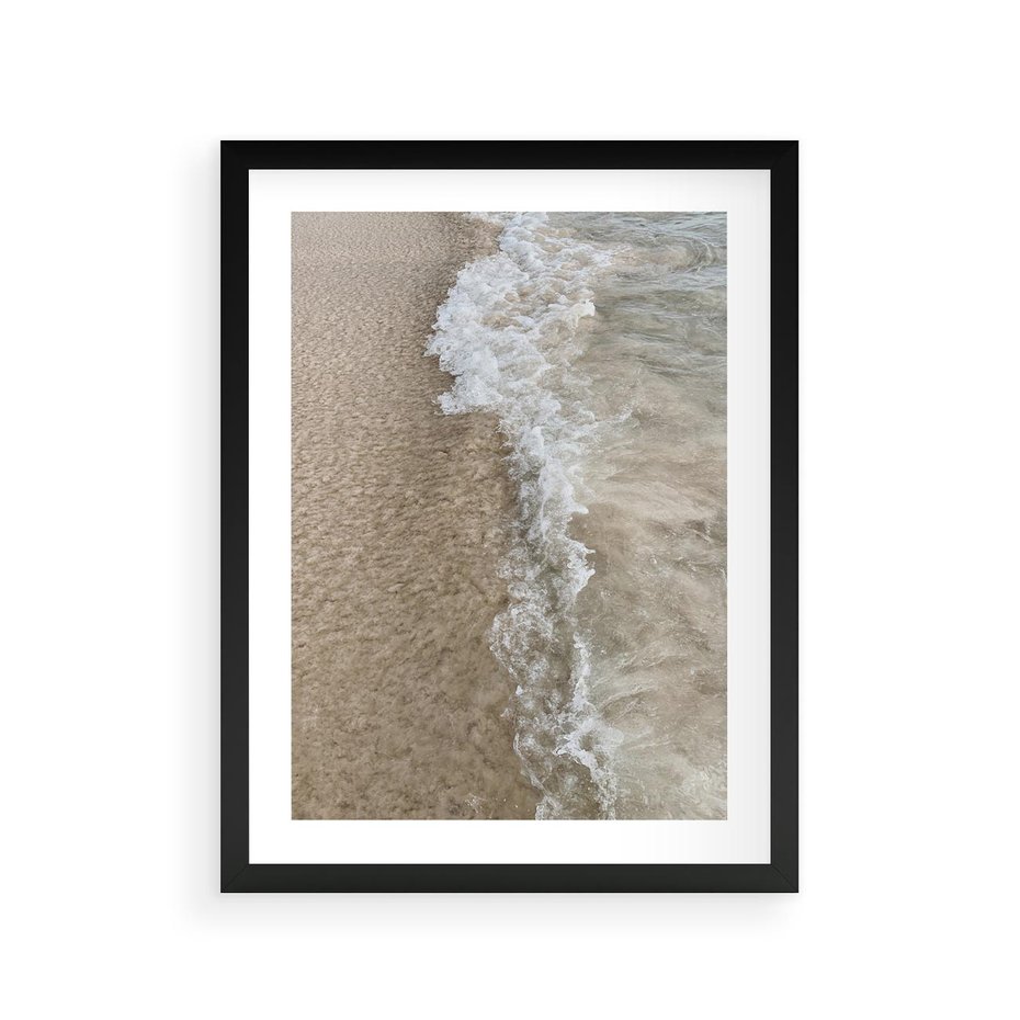 Plakat w ramie 30x40 - Fale Morza na Piasku - plaża, morze - rama czarna
