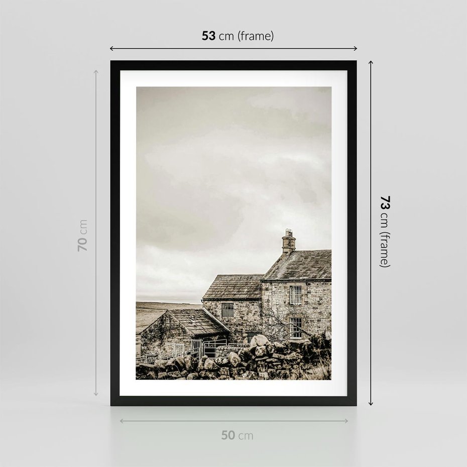 Plakat w ramie 50x70 - Kamienny Dom w Odcieniach Sepii - stary kamienny dom, odcienie sepii - rama czarna