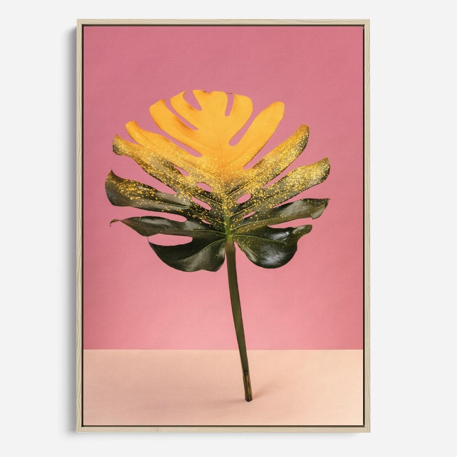 Obraz w ramie 70x100 - Majestatyczna monstera - monstera, liść - rama drewno