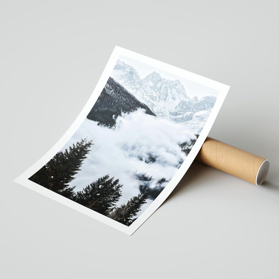 Plakat bez ramy 30x40 - Zimowa Magia Gór: Śnieżne Szczyty - grajobraz górski, zima