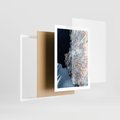 Plakat w ramie 50x70 - Lot Ptaka - zima, zimowy krajobraz - rama biała