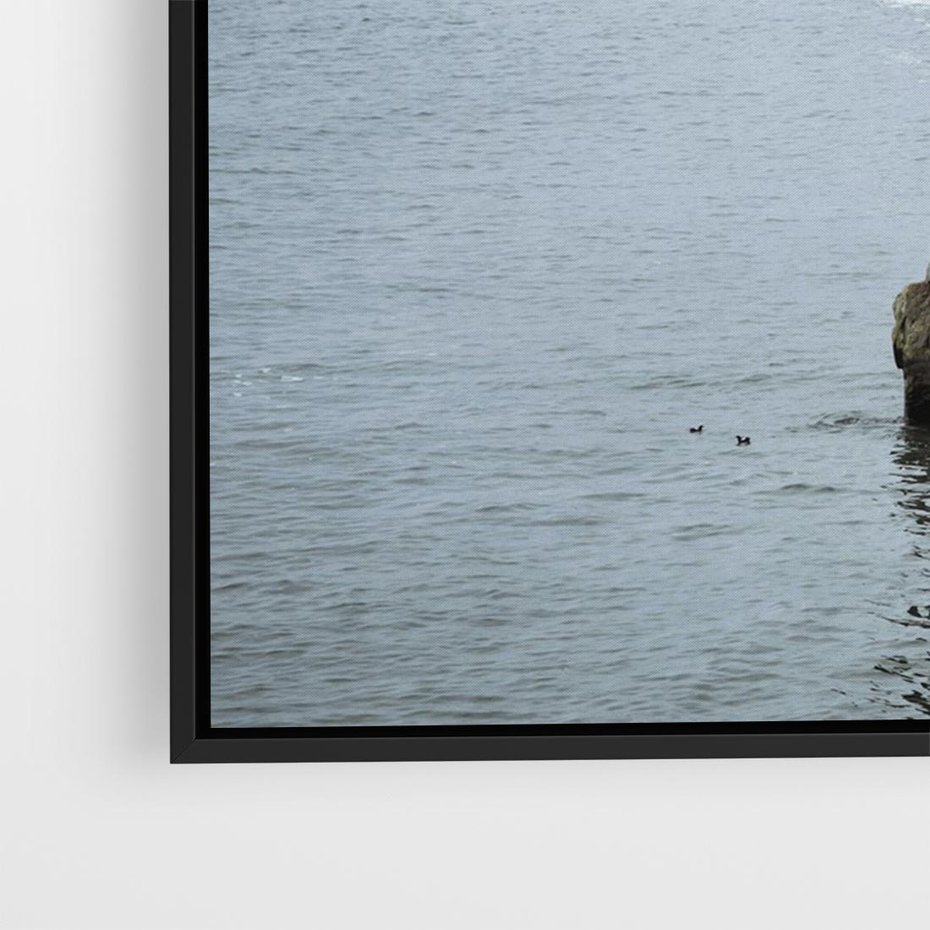 Obraz w ramie 100x70 - Mistyczna Aura - morze, mgła - rama czarna