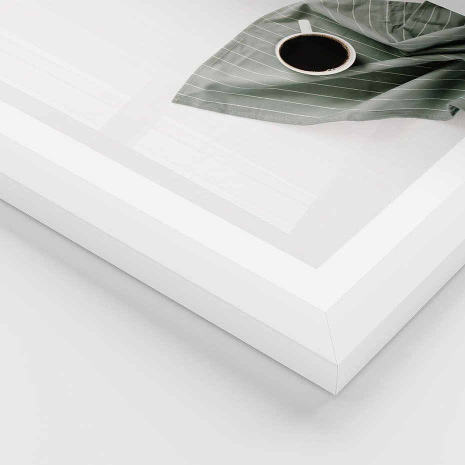 Plakat w ramie 50x70 - Poranek z Kawą - kawa, biała filiżanka - rama biała