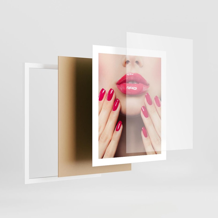 Plakat w ramie 40x50 - Wyrażenie Piękna - paznokcie, usta - rama biała