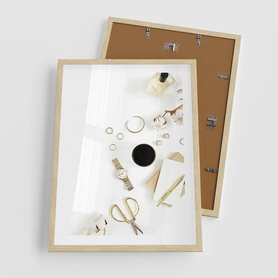 Plakat w ramie 50x70 - Luksusowy Lifestyle - kompozycja lifestyle, fotografia - rama drewno