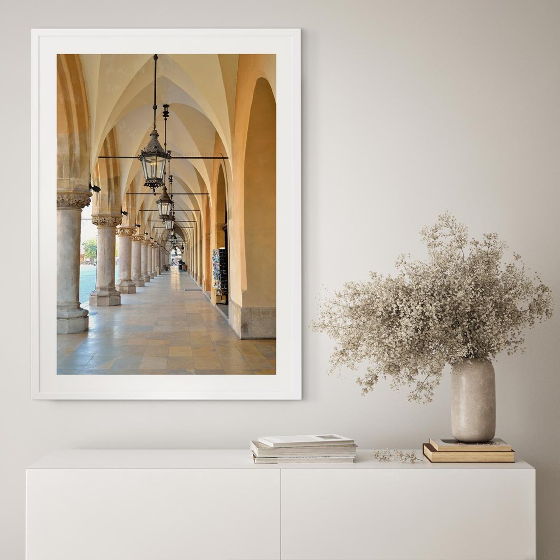 Plakat w ramie 40x50 - Uliczka w perspektywie czasu - uliczka, perspektywa - rama biała