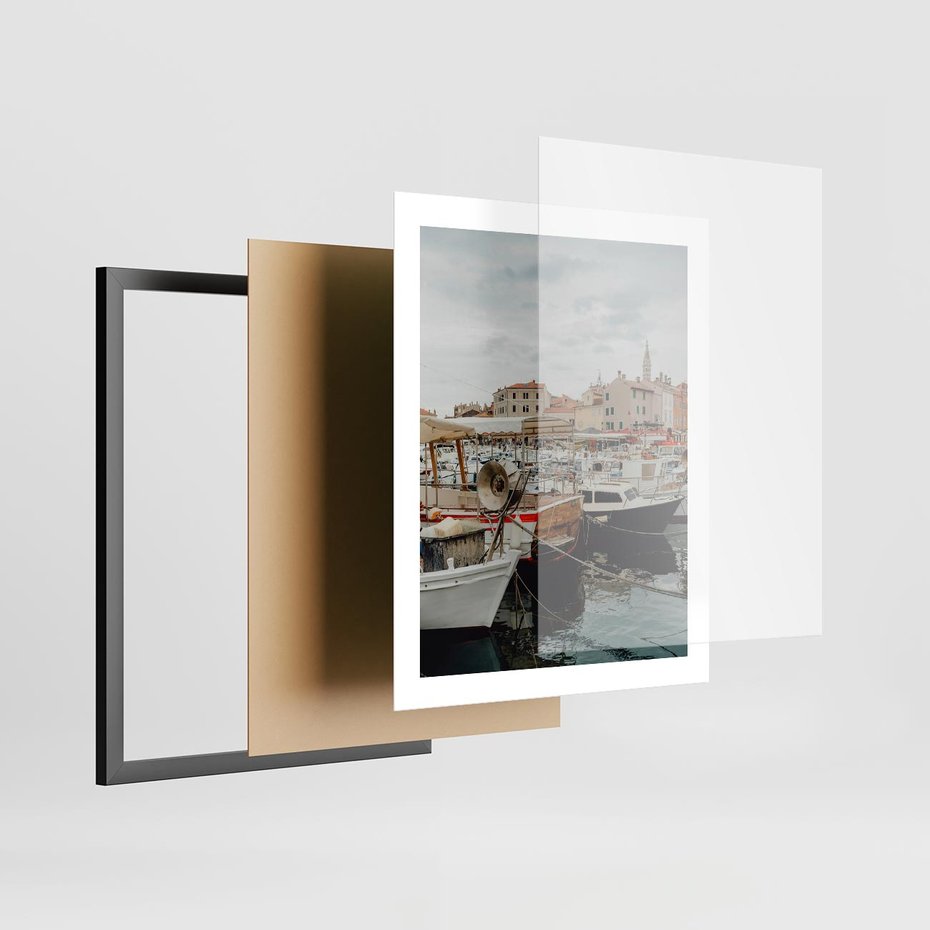 Plakat w ramie 40x50 - Malowniczy Krajobraz Morski - morze, łódki - rama czarna