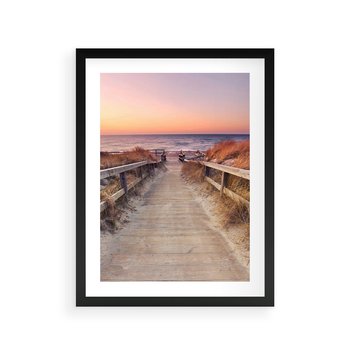 Plakat w ramie 50x70 - Spacer Wśród Przyboju - dróżka, morze - rama czarna