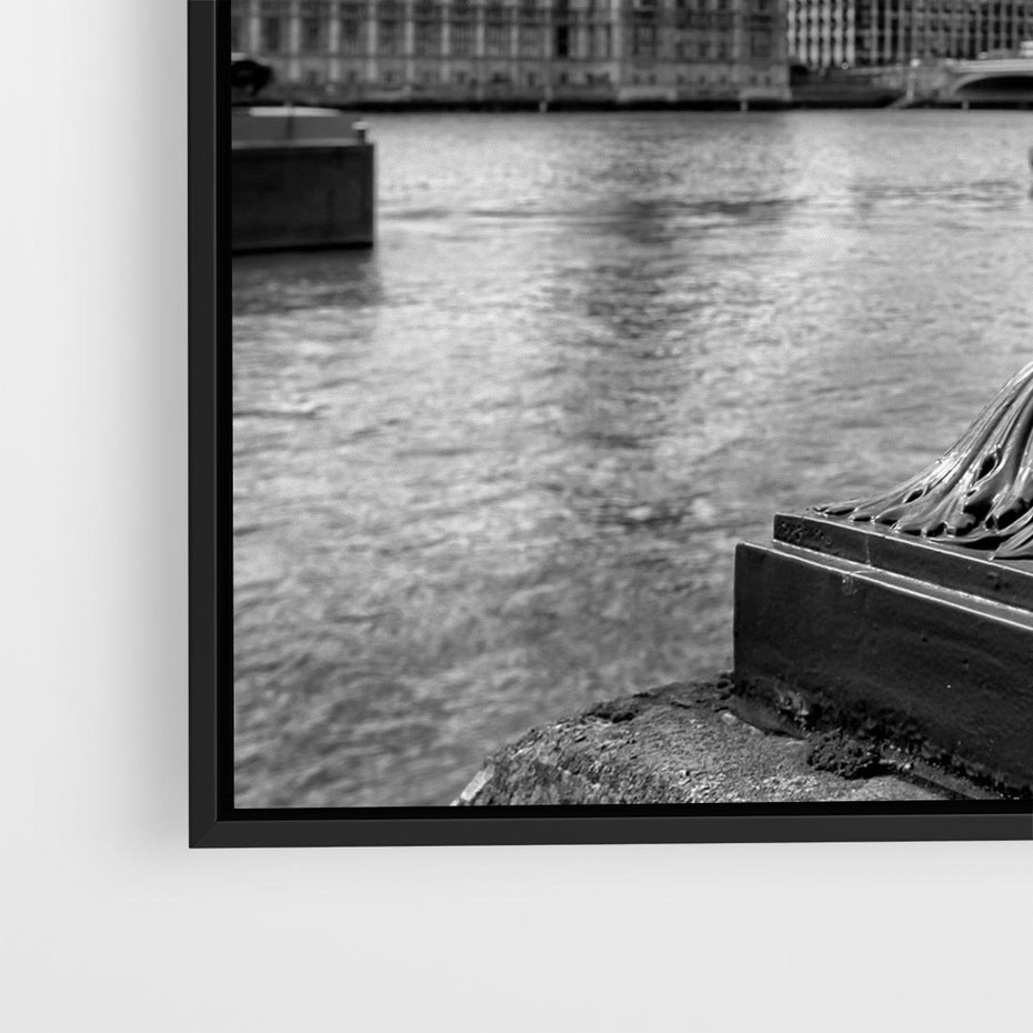 Obraz w ramie 50x50 - Pejzaż kruchości i siły - Londyn, Tamiza - rama czarna