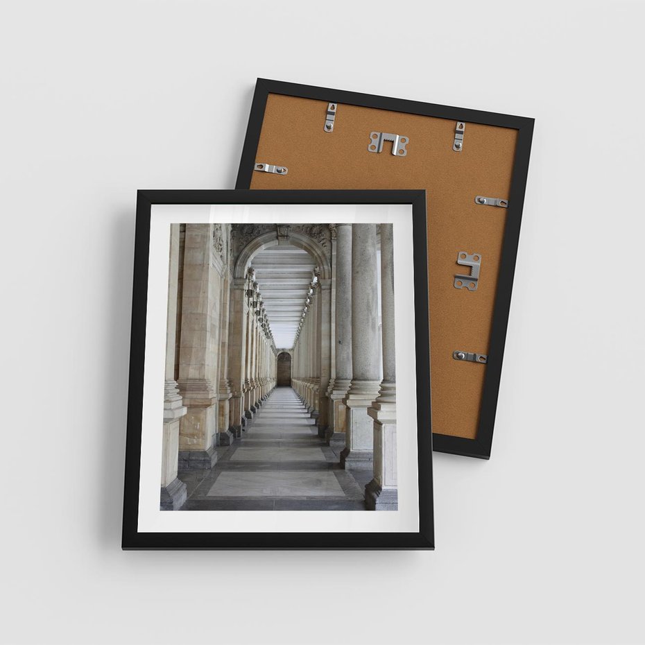 Plakat w ramie 40x50 - Uroki Kolumn - kolumny, architektura - rama czarna