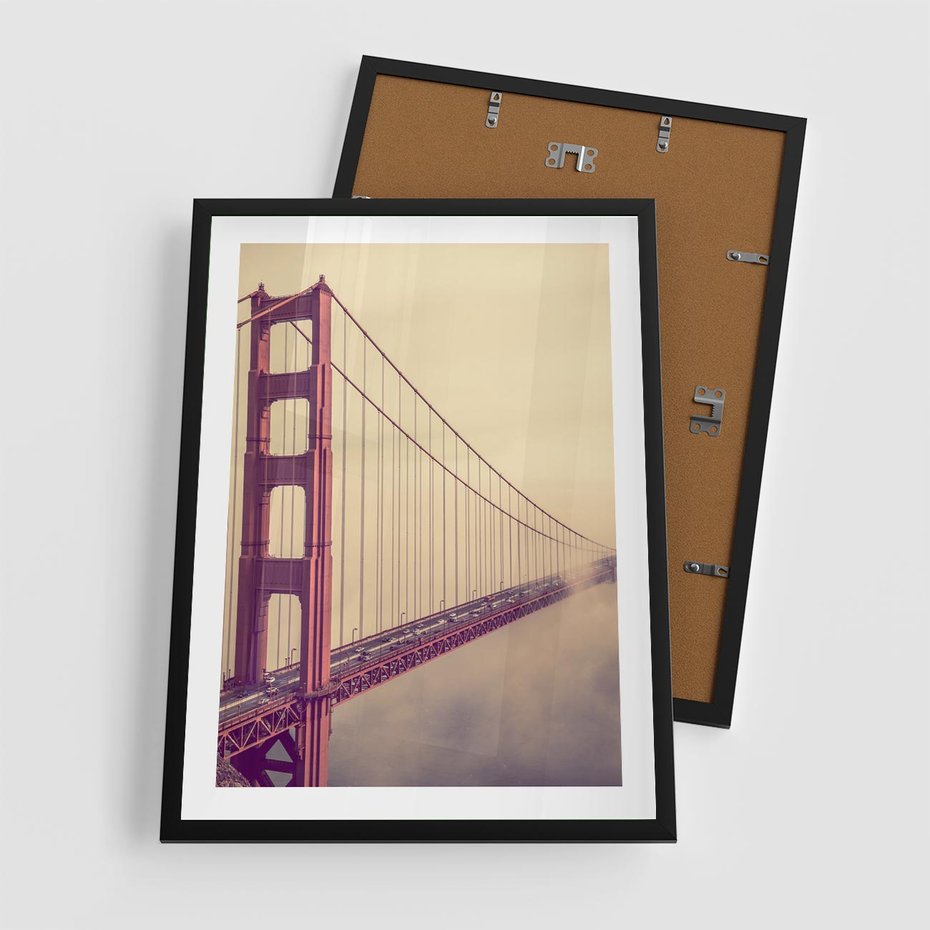 Plakat w ramie 50x70 - Most w mgle z perspektywą - most, perspektywa - rama czarna