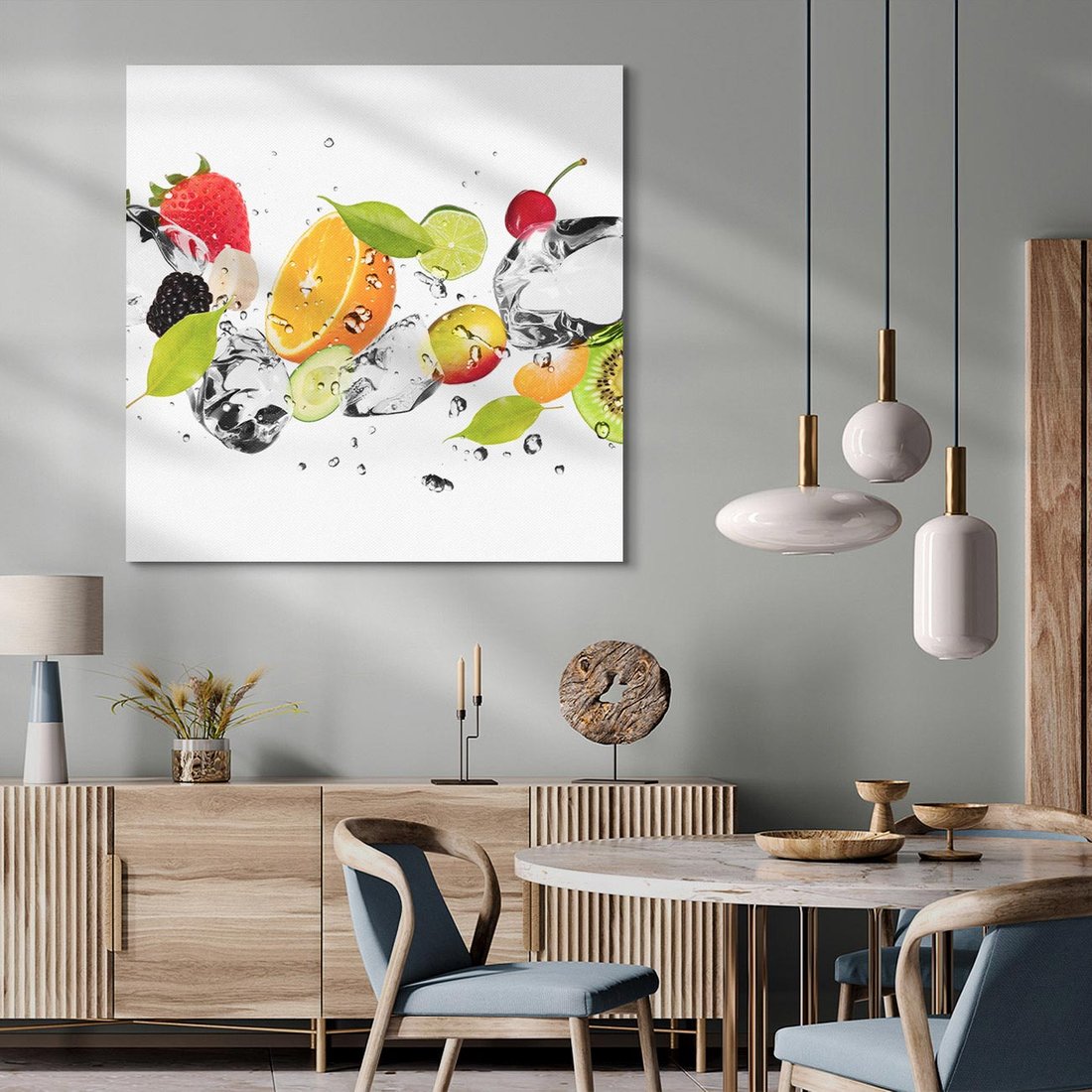 Obraz na płótnie 60x60 - Świeżość letnich owoców - woda, owoce