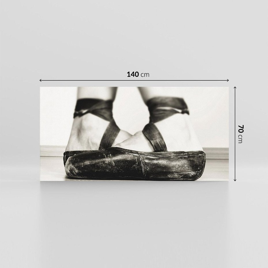 Obraz na płótnie 140x70 - W Monochromatycznych Nutach - fotografia, czarno biała