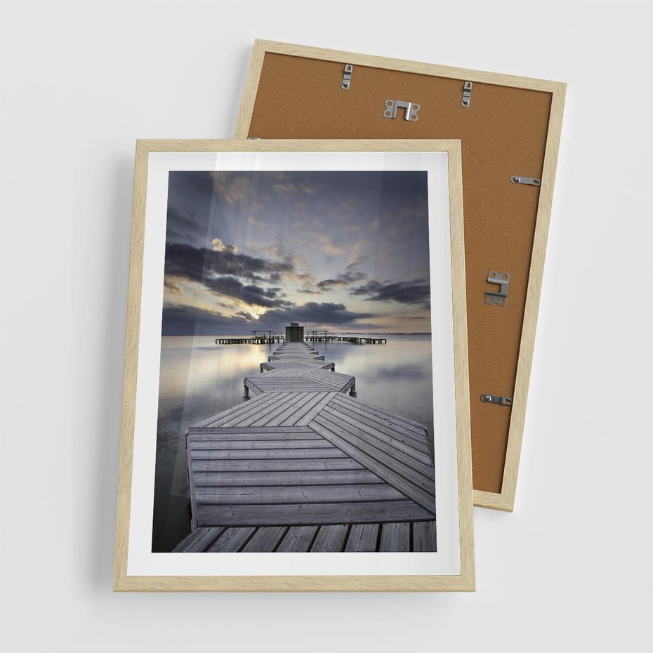Plakat w ramie 50x70 - Spokój nad Jeziorem - pomost, jezioro - rama drewno