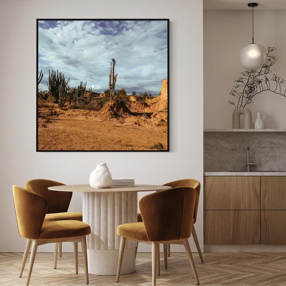 Obraz w ramie 50x50 - Skarby Pustynnego Kanionu - pustynia, kaktusy - rama czarna