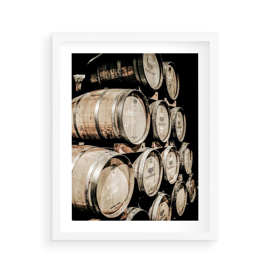 Plakat w ramie 40x50 - Tradycyjne Beczki - beczki, rustykalna fotografia - rama biała