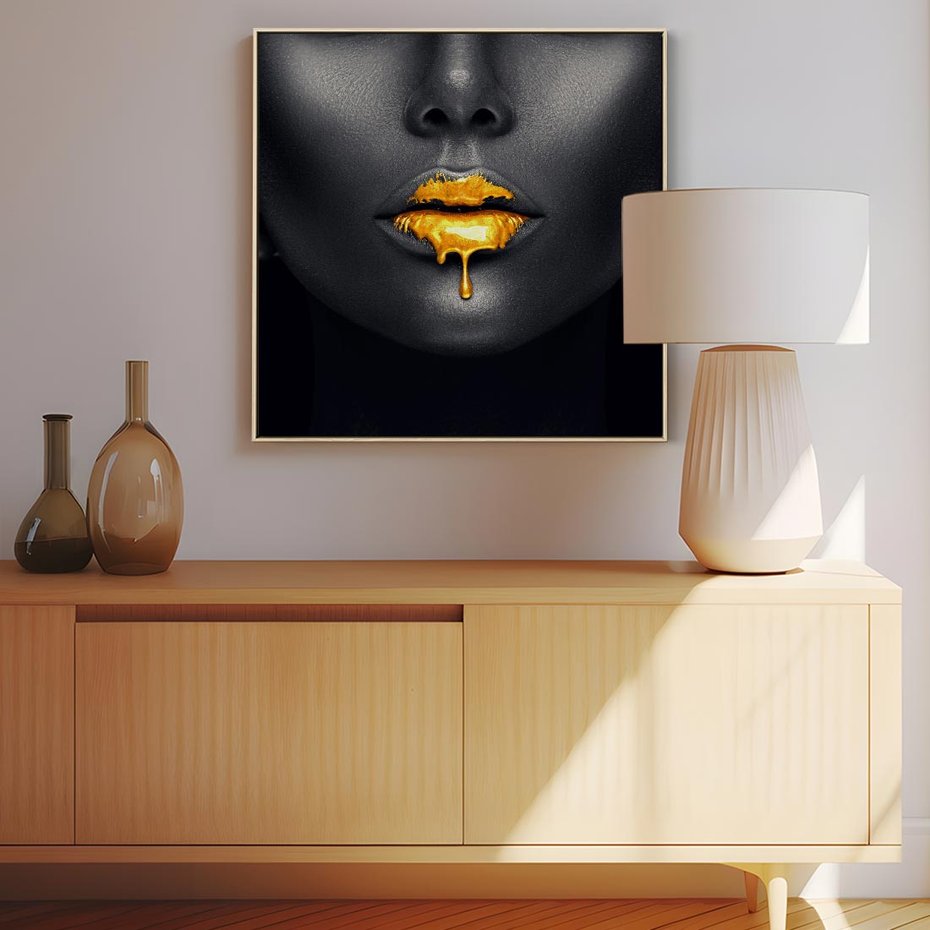 Obraz w ramie 80x80 - Złote Usta Kobiety - złote, usta - rama drewno