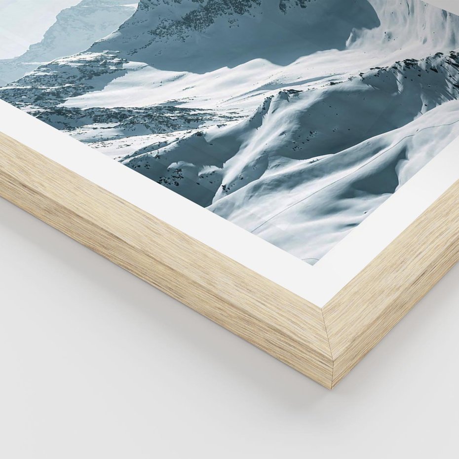 Plakat w ramie 40x50 - Surowość Gór - górskie szczyty, śnieg - rama drewno