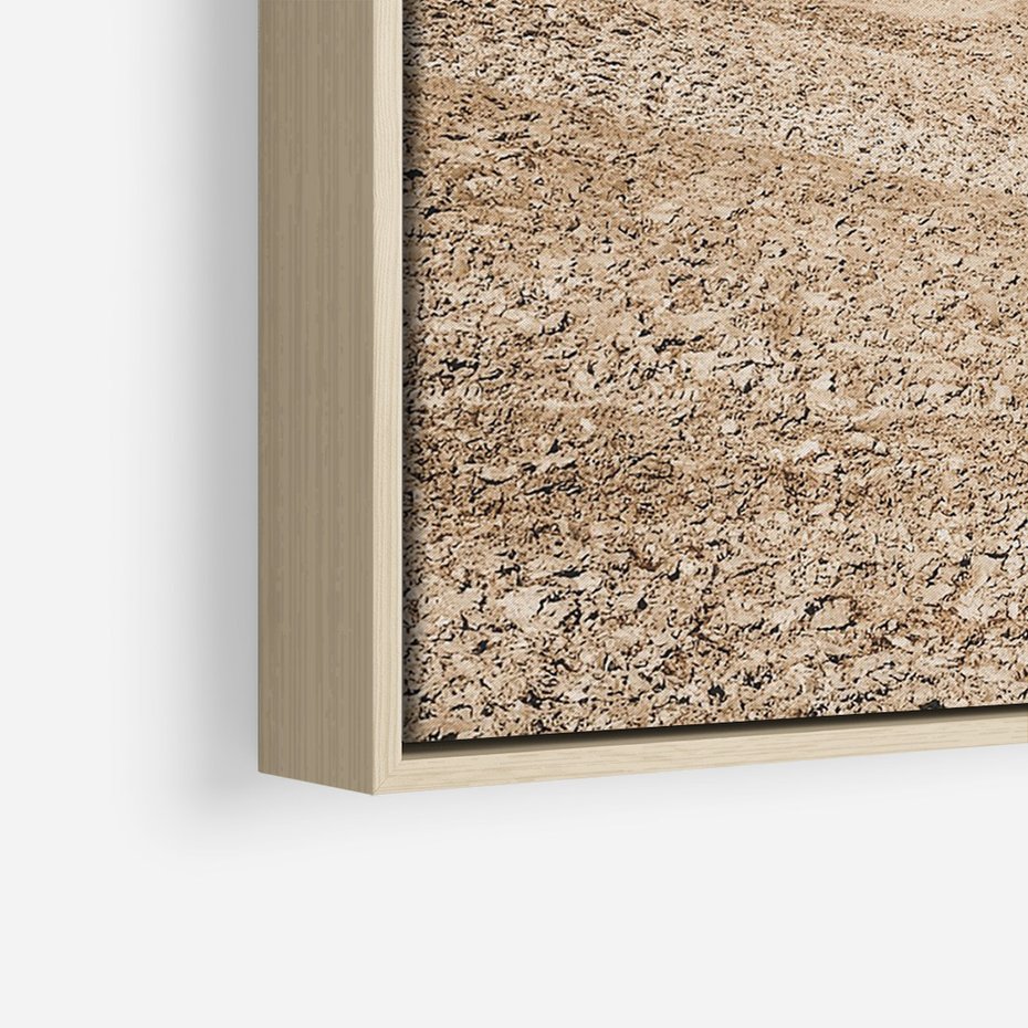 Obraz w ramie 50x70 - Refleksyjny taniec myśli - pustynny krajobraz, odcienie sepii - rama drewno