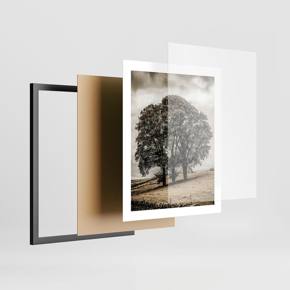 Plakat w ramie 40x50 - Spokojna Osamotniona Chwila - beżowe kolory, samotne drzewo na polu - rama czarna
