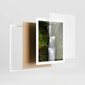 Plakat w ramie 40x50 - Siła i Urok Natury - wodospad, las - rama biała