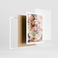 Plakat w ramie 50x70 - Kwiatowy Rarytas: Róże w Herbacianym Zbliżeniu - kwiaty, herbaciane - rama biała