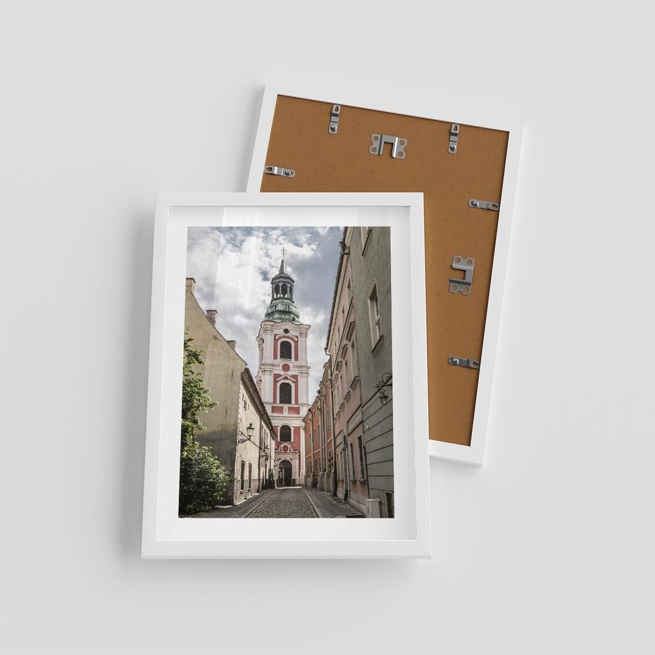 Plakat w ramie 30x40 - Magia perspektywy uliczki - uliczka, perspektywa - rama biała