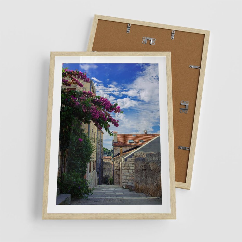 Plakat w ramie 50x70 - Uliczka: perspektywa w mieście - uliczka, perspektywa - rama drewno