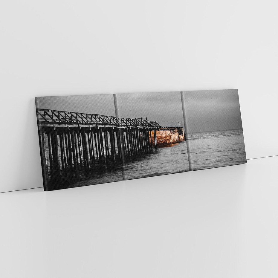 Obraz na płótnie 90x30 - Molo i wrak statku na plaży - molo, wrak