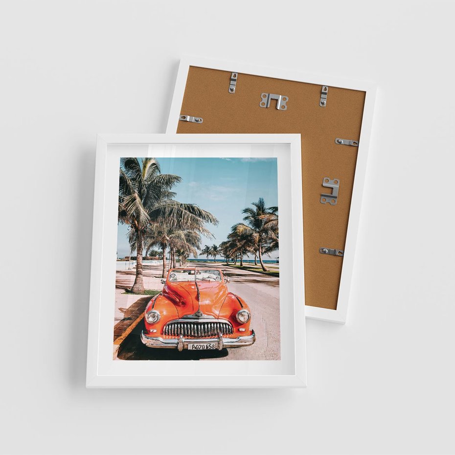 Plakat w ramie 40x50 - Retro Przejażdżka - pomarańczowy retro samochód, kabriolet - rama biała