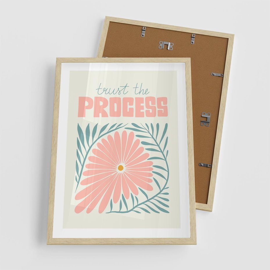 Plakat w ramie 50x70 - Symfonia Światła - typografia, pastelowa stokrotka - rama drewno