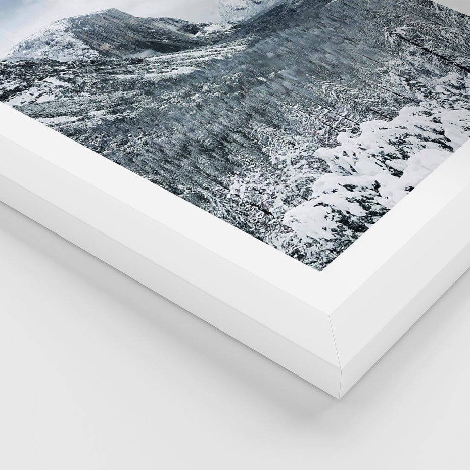 Plakat w ramie 40x50 - Góry Śnieżnej Krainy - góry, szczyty - rama biała