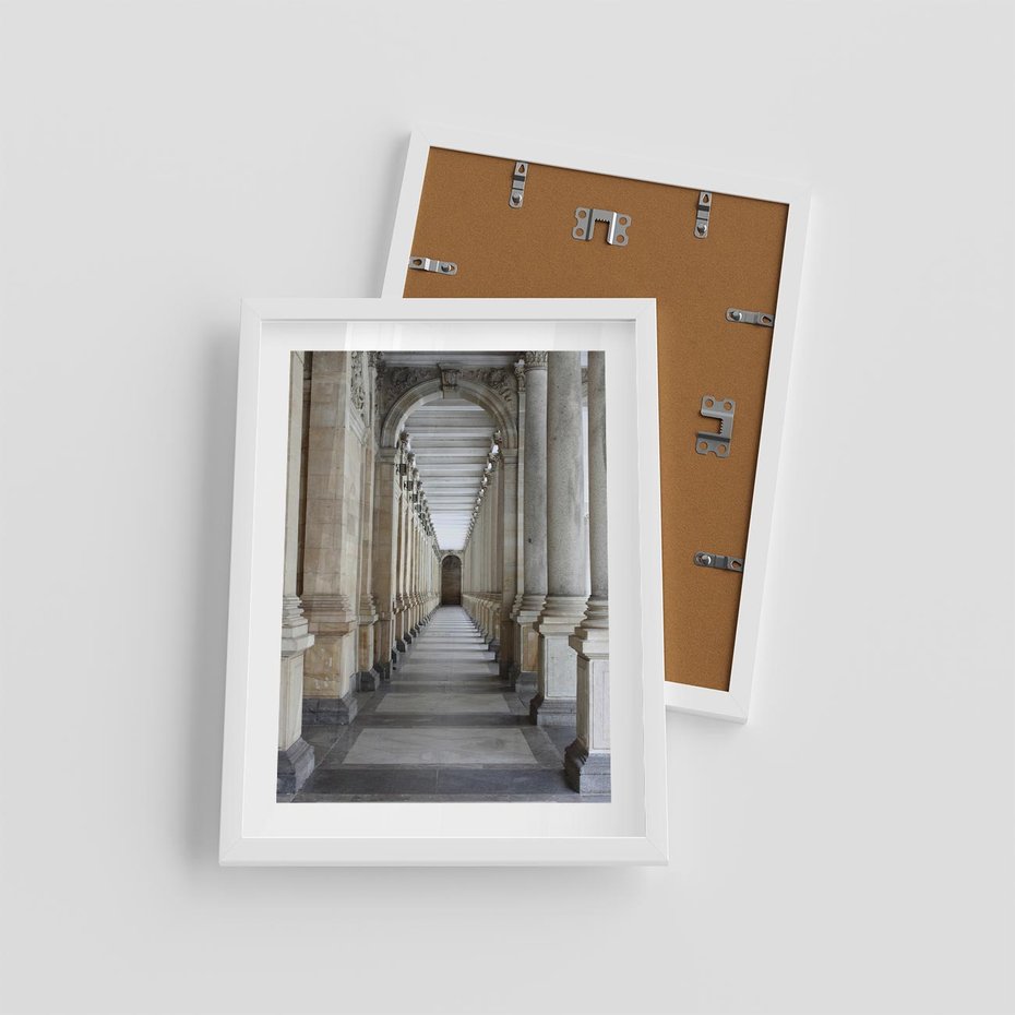 Plakat w ramie 30x40 - Uroki Kolumn - kolumny, architektura - rama biała