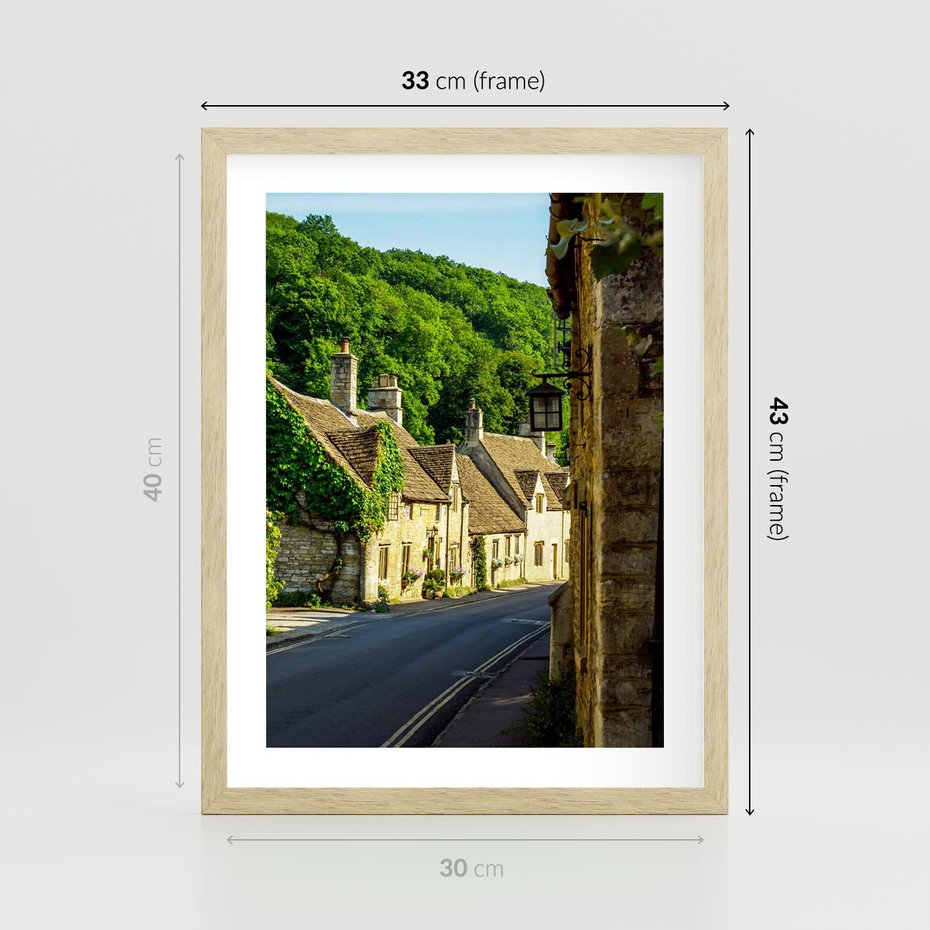 Plakat w ramie 30x40 - Odkryj tajemnice miasta - uliczka, perspektywa - rama drewno