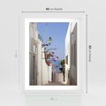 Plakat w ramie 40x50 - Podróże w Czasie: Perspektywiczna Uliczka - uliczka, perspektywa - rama biała