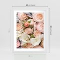 Plakat w ramie 40x50 - Kwiatowy Rarytas: Róże w Herbacianym Zbliżeniu - kwiaty, herbaciane - rama biała