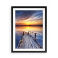 Plakat w ramie 50x70 - Zachód słońca na pomostcie - pomost, zachód - rama czarna